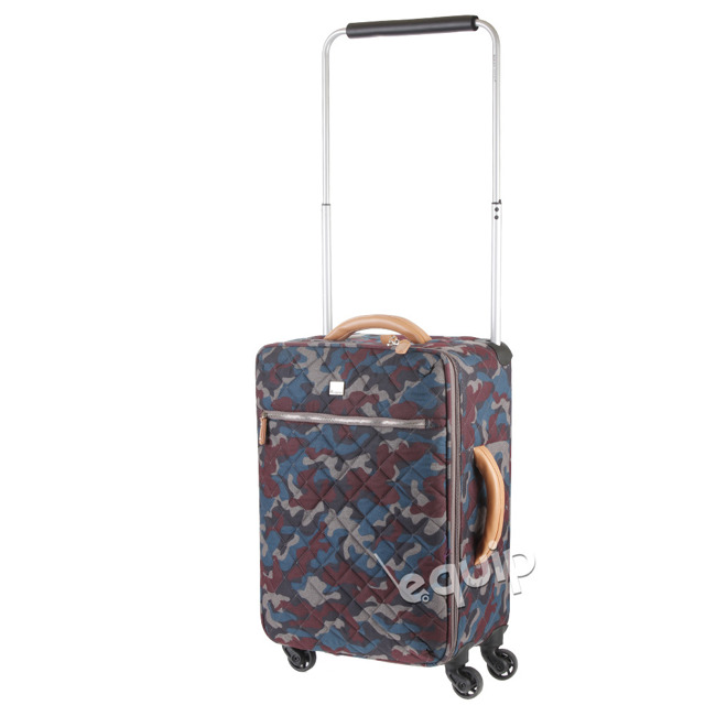 Walizka mała IT Luggage World's Lightest Quilted