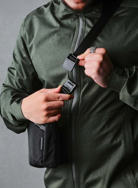 Torba saszetka na ramię Alpaka Flight Sling 2 l - black