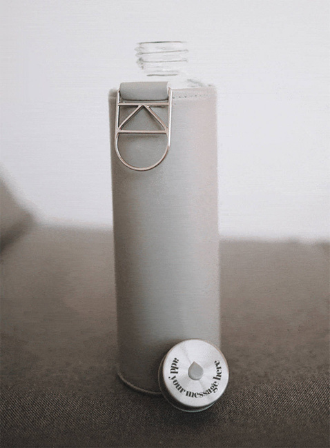 Butelka szklana na wodę 0,75 l z etui Equa - grey dove