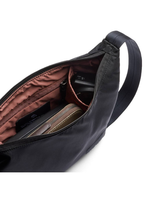 Torba na ramię Bellroy Laneway Crescent Bag 2,5 l - ink