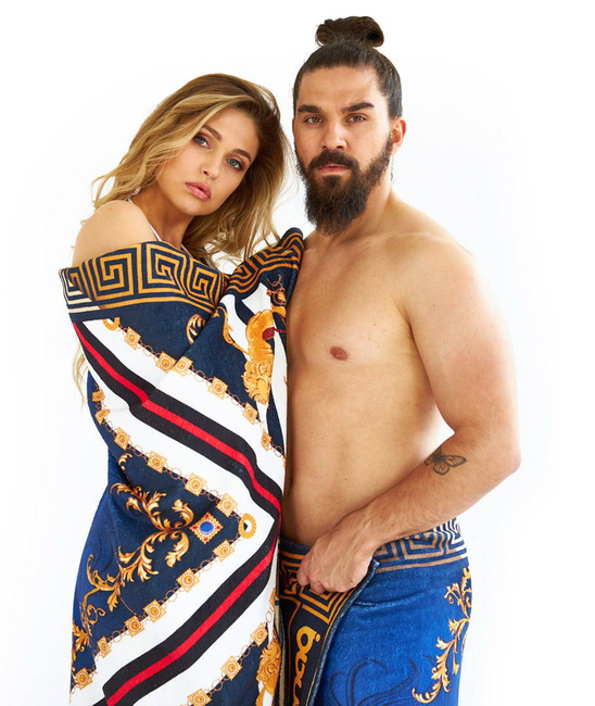 Ręcznik na basen MonaQ - Andy's cunananan beach