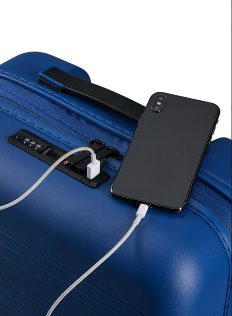 Walizka kabinowa American Tourister Novastream - navy blue