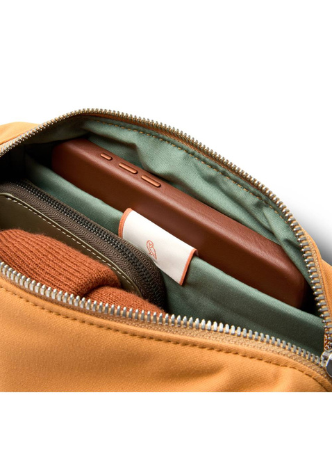 Torba na ramię Bellroy Classic Sling 3 l - butterscotch