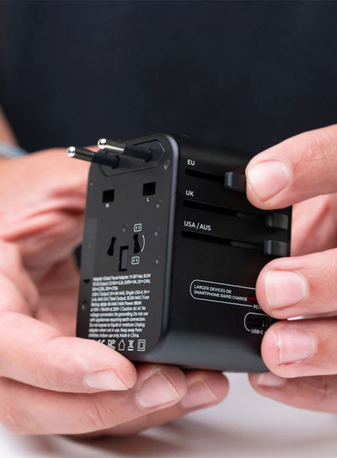 Adapter podróżny Matador Global Travel Adapter - black