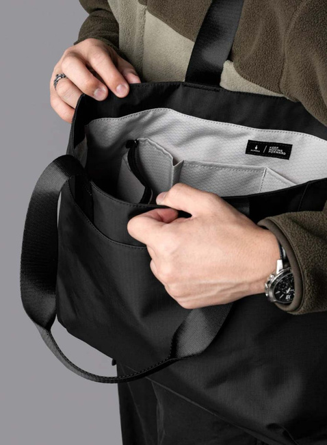 Torba miejska na zakupy Alpaka Elements Tote Medium - black / grey