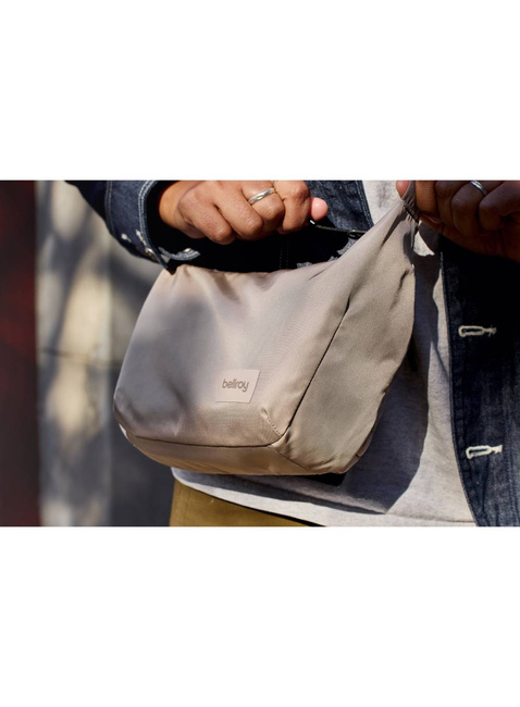 Torba na ramię Bellroy Laneway Crescent Bag 2,5 l - fawn