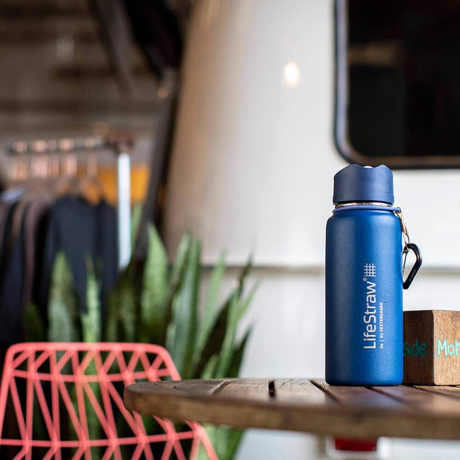 Termoizolacyjna butelka stalowa z filtrem LifeStraw Go 710 ml - white