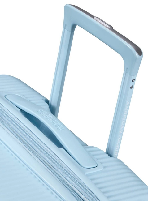 Walizka średnia American Tourister Soundbox EXP - pastel blue