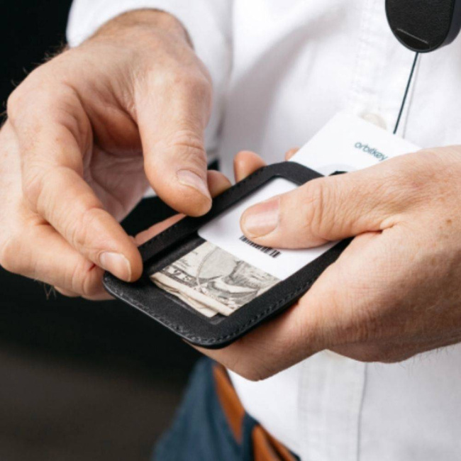 Uchwyt do karty ID ze smyczą Orbitkey Card Holder Pro - black