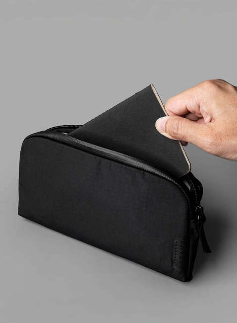 Organizer ma elektronikę Alpaka Flight Pouch - black