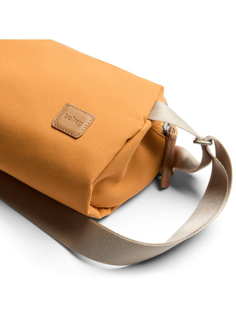 Torba na ramię Bellroy Classic Sling 3 l - butterscotch