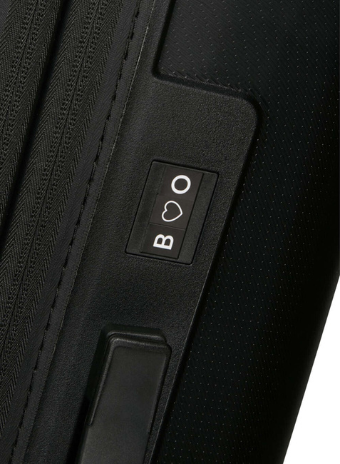 Walizka średnia American Tourister DashPop EXP - true black
