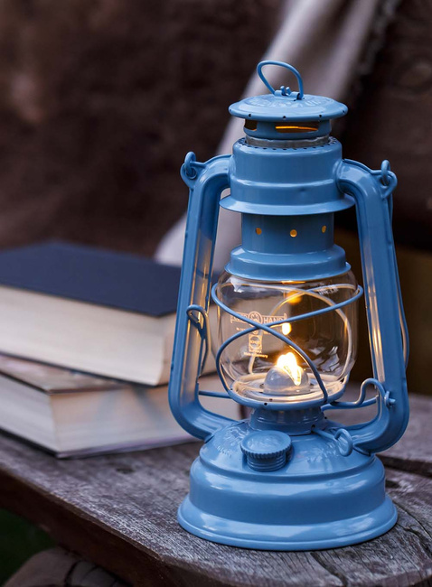 Lampa naftowa Feuerhand Hurricane Baby Special 276 - pastel blue