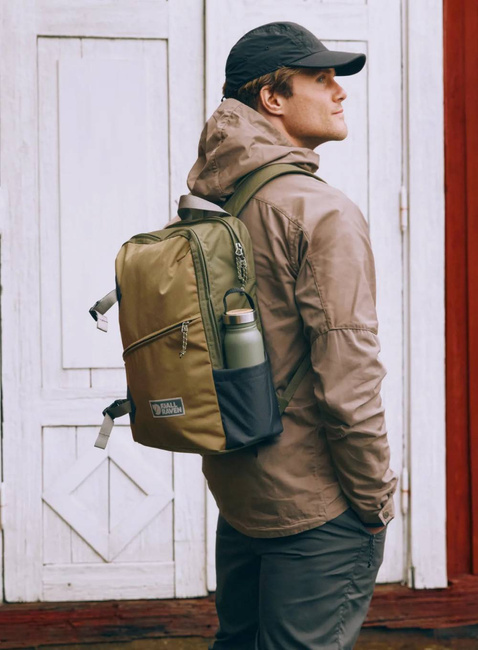 Plecak miejski Fjallraven Vardag 17 - green / clay