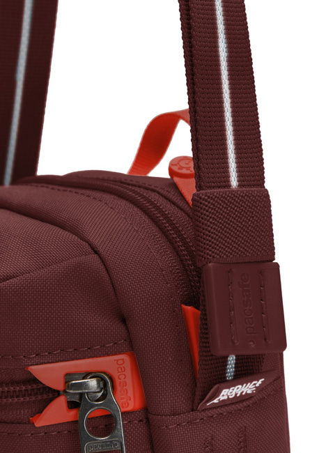 Torebka antykradzieżowa Pacsafe GO Micro Crossbody - garnet red