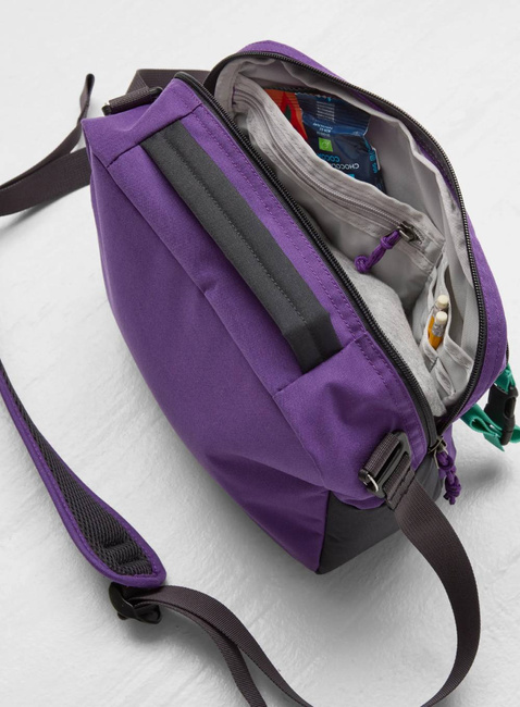 Torba miejska Fjallraven Vardag Shoulder Bag 6 - violette / coal black