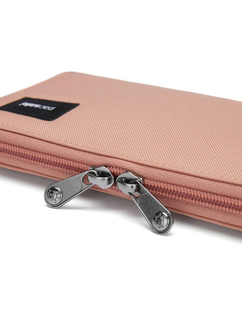 Portfel antykradzieżowy Pacsafe RFIDsafe Continental Wallet - rose