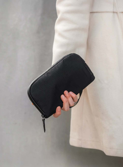 Organizer ma elektronikę Alpaka Flight Pouch - black