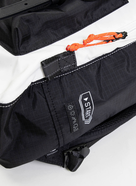 Plecak Doughnut Macaroon L Gamescape Series - blood orange