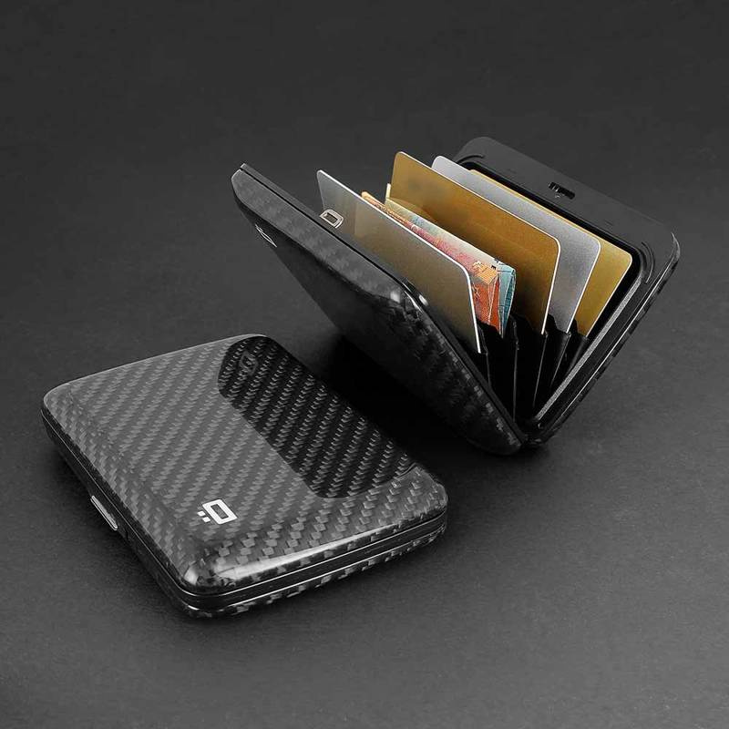 serge carbon fiber