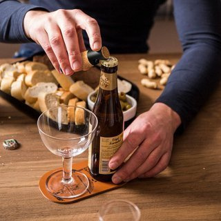 Otwieracz do butelek Vacu Vin Trick Stick Bottle Opener