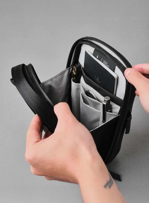 Torba crossbody Alpaka Metro Sling V2 Axoflux - black