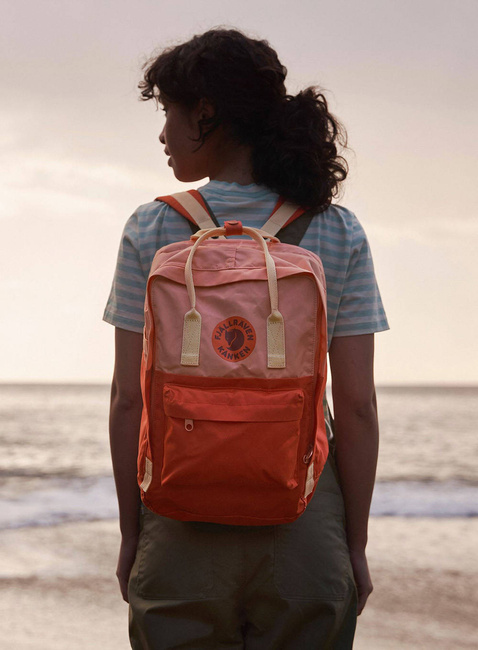 Plecak Fjallraven Kanken Laptop 15 Art - poppy fields/cotton sky