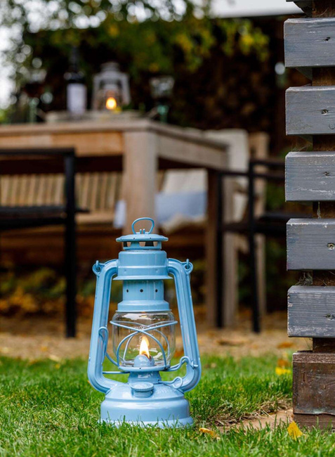 Lampa naftowa Feuerhand Hurricane Baby Special 276 - pastel blue