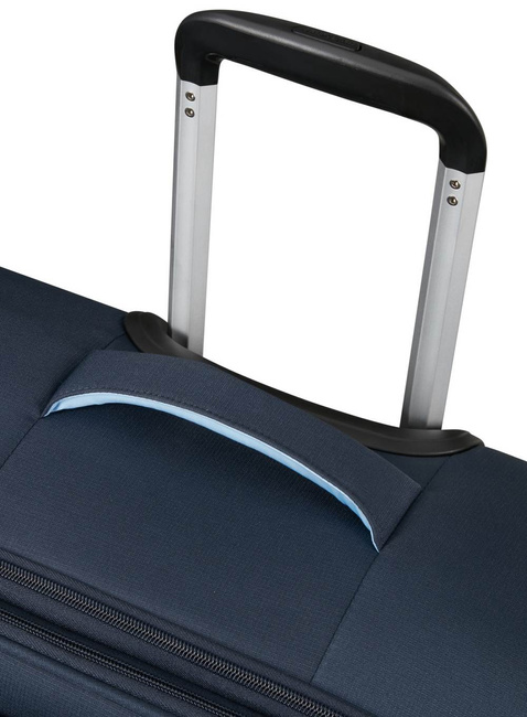 Walizka średnia American Tourister Cloudrider M Exp - sky navy