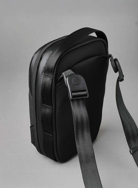 Torba crossbody Alpaka Metro Sling V2 Axoflux - black