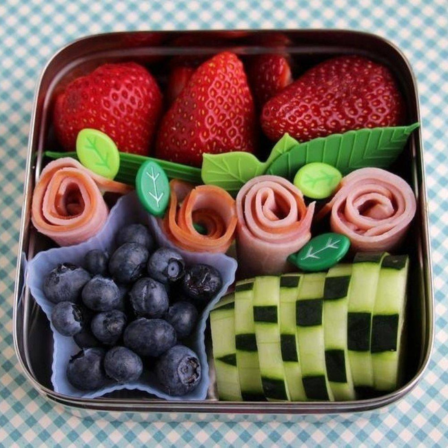 Kwadratowy pojemnik / lunchbox ze stali Solo Cube 621 ml ECOlunchbox 