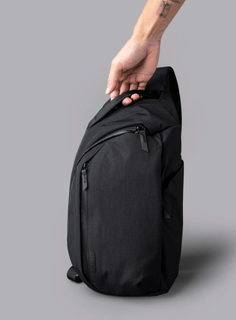 Plecak na jedno ramię Alpaka Metro Crossbody Right Shoulder - black