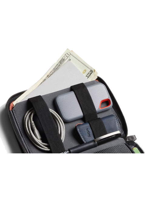 Organizer na elektronikę kopertówka Bellroy Wonder Kit - raven