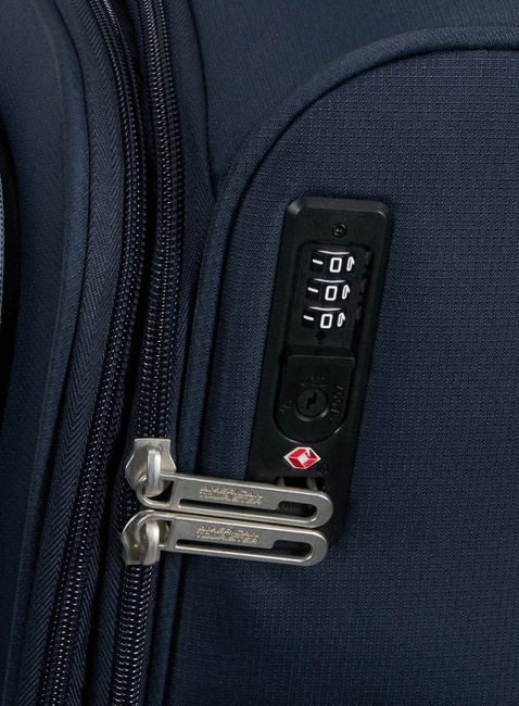 Walizka średnia American Tourister Cloudrider M Exp - sky navy
