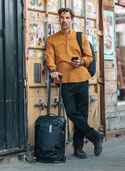 Torba podróżna Thule Chasm Carry-On Duffel - black