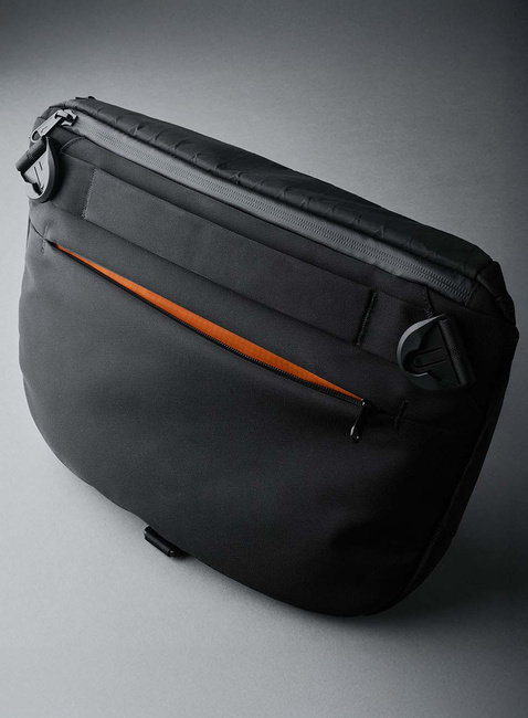 Torba crossbody Alpaka Bravo Sling Max V2 - black