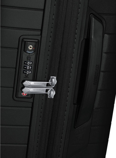 Walizka mała American Tourister FastForward - flash black