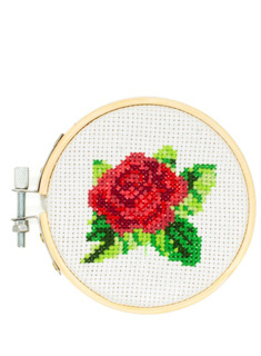 Mini zestaw do haftu krzyżykowego Kikkerland Cross Stitch Embroidery Kit - Rose
