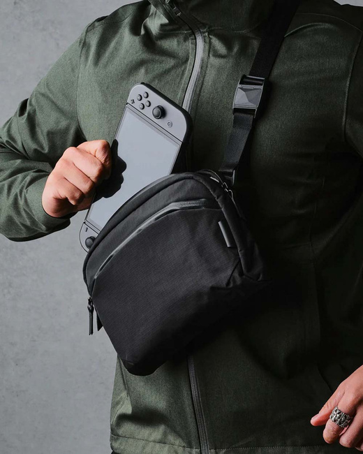Torba saszetka na ramię Alpaka Flight Sling 2 l - black