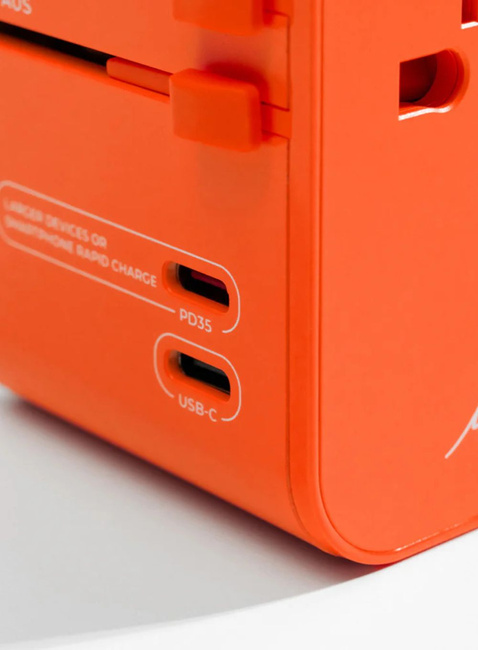 Adapter podróżny Matador Global Travel Adapter - forget me not orange