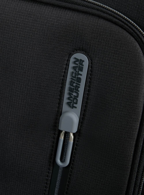Walizka kabinowa American Tourister Cloudrider EXP - jet black