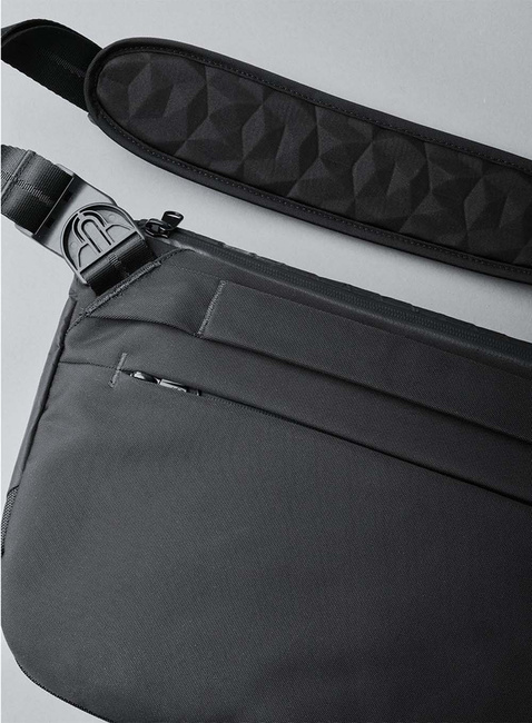 Torba crossbody Alpaka Bravo Sling Max V2 - black