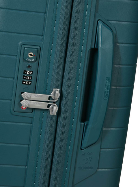 Walizka średnia American Tourister FastForward - totally teal