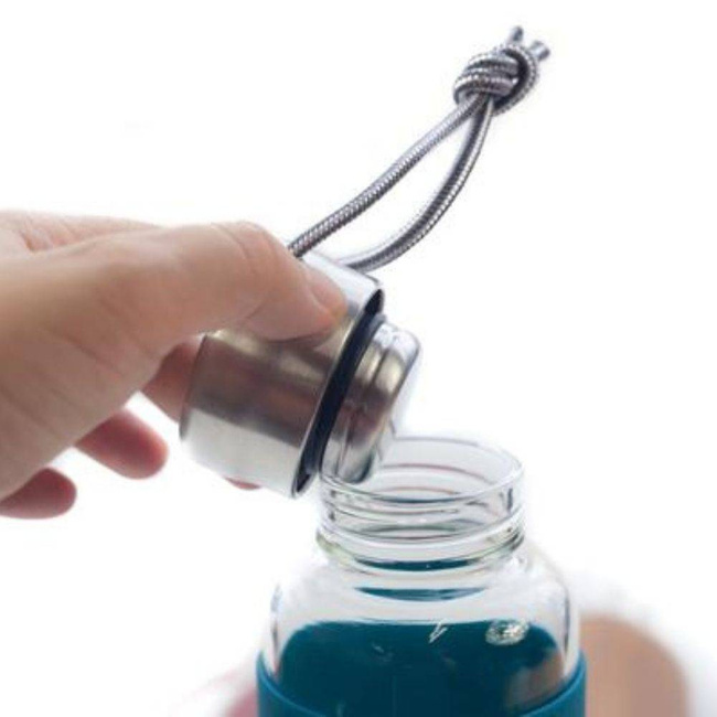 Szklana butelka na wodę 600 ml Black + Blum - olive