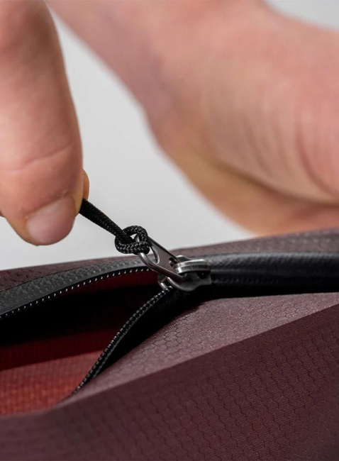 Kosmetyczka podróżna Matador FlatPak™ Zipper Toiletry Case - garnet