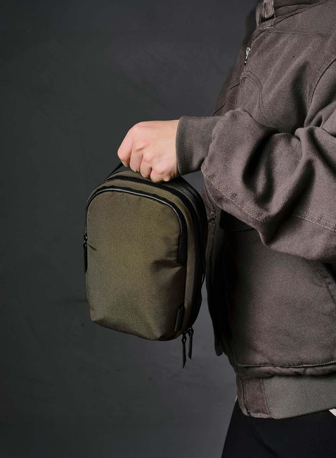 Torba crossbody Alpaka Metro Sling V2 Axoflux - army green