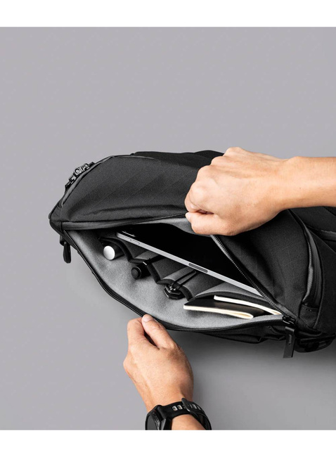 Torba crossbody Alpaka Bravo Sling Max V2 Axogrid - black