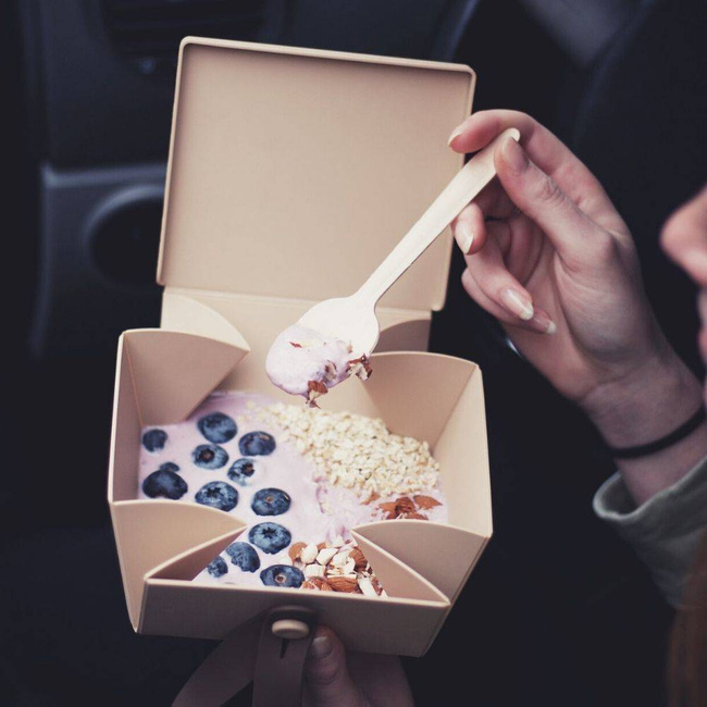 No.02 lunchbox z opaską dla dzieci Uhmm - mocca / mint