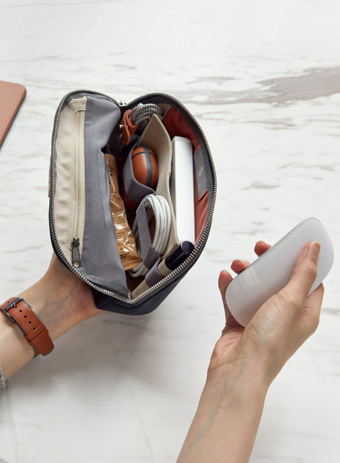 Kosmetyczka organizer na elektronikę Bellroy Desk Caddy - eucalyptus