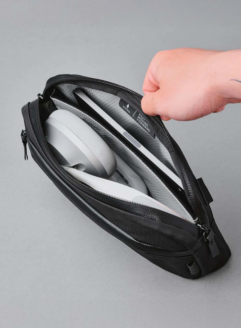 Torba saszetka na ramię Alpaka Flight Sling 2 l - black